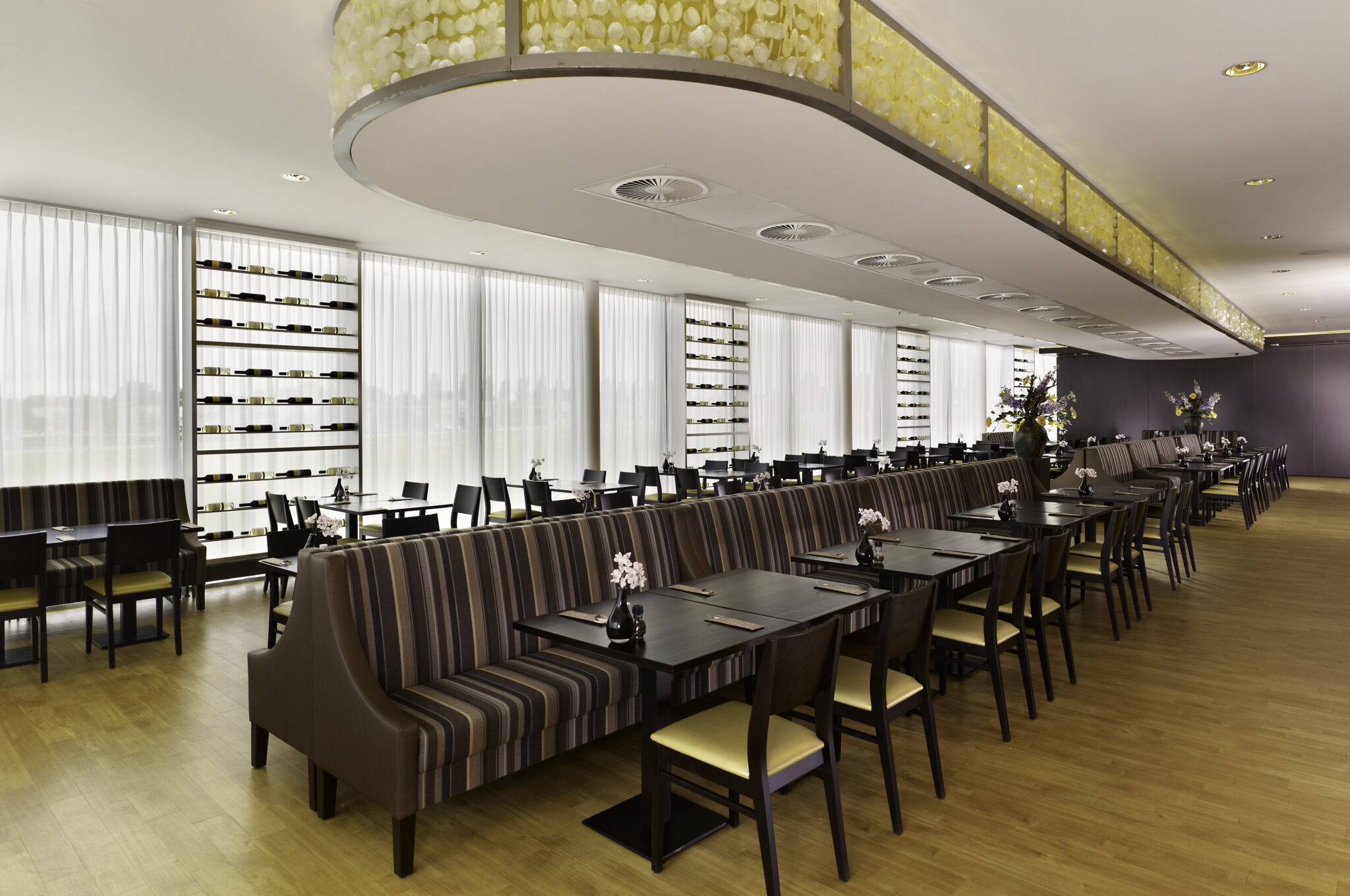 Park Plaza Amsterdam Airport To City Centre www.parkplazaamsterdamairport.com