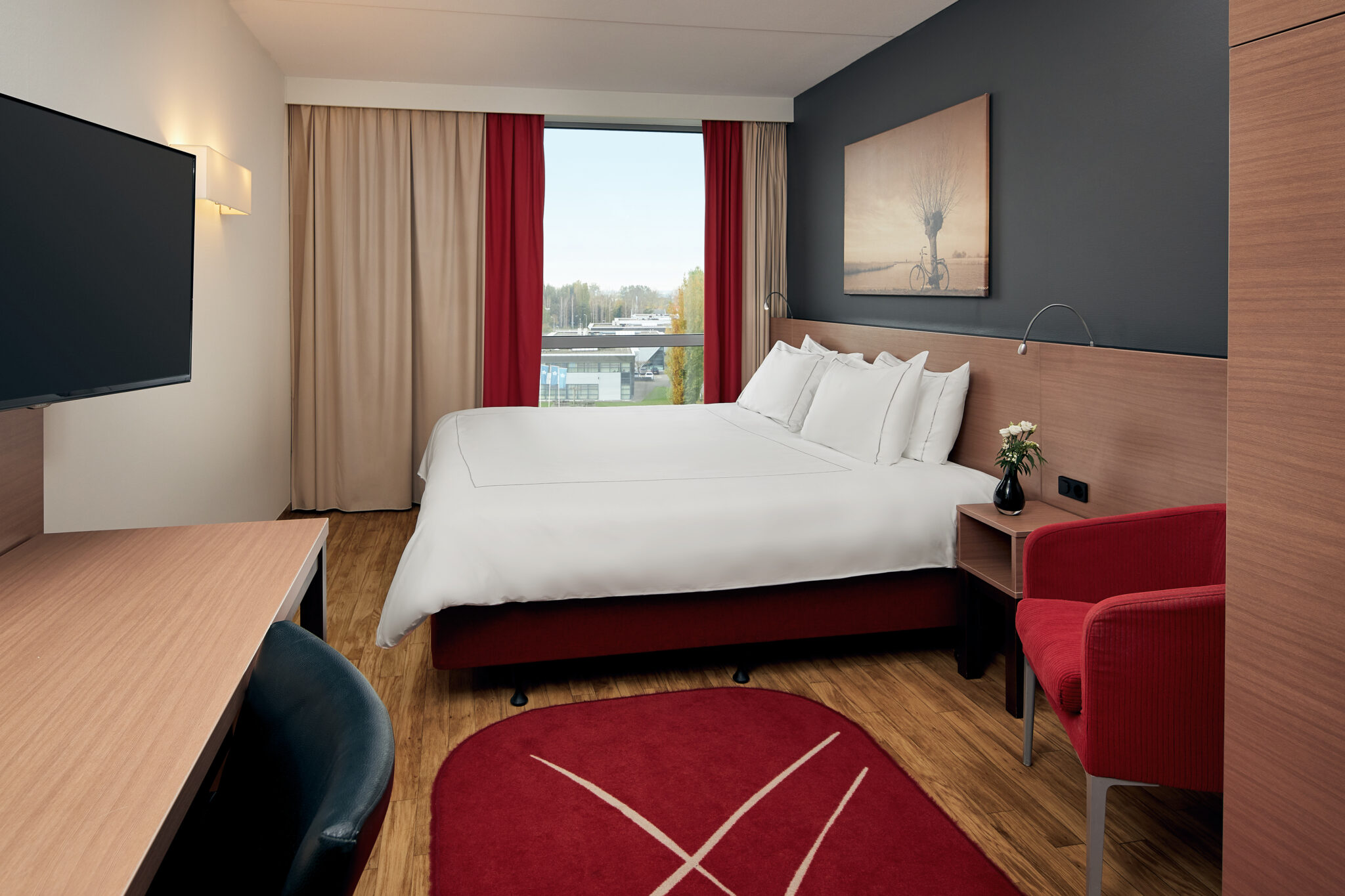 Park Plaza Amsterdam Airport To Amsterdam City Centre www.parkplazaamsterdamairport.com