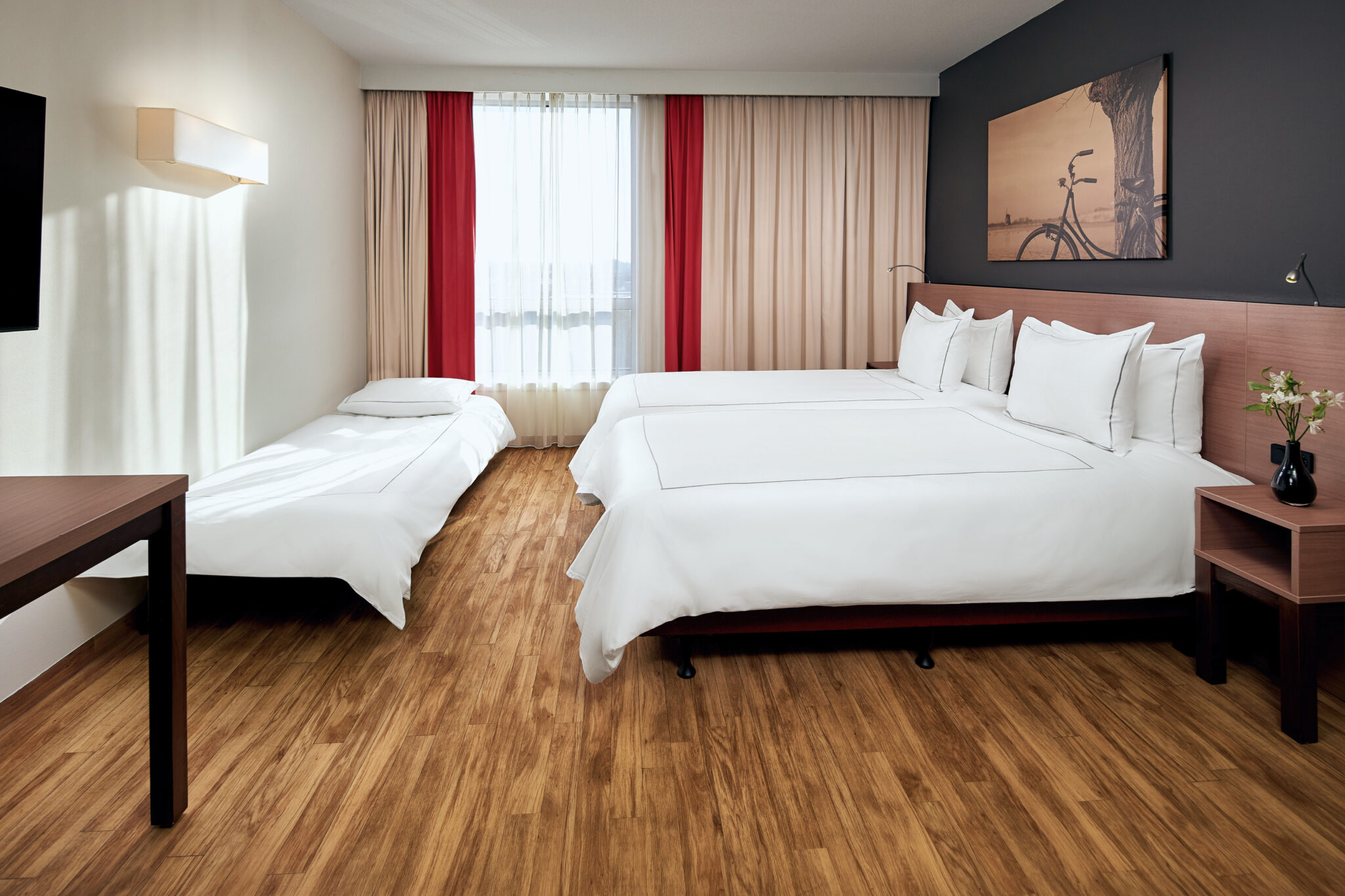 Park Plaza Amsterdam Airport To Amsterdam City Centre www.parkplazaamsterdamairport.com